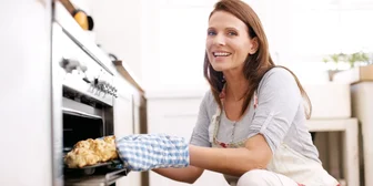 Graphic promoting Focus Group in Chicago on Kitchen Appliances, $275 payout, happening October 30, 2025